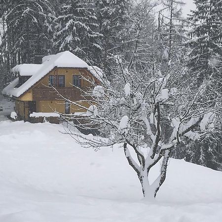 Country House Apat Sostanj Exterior photo